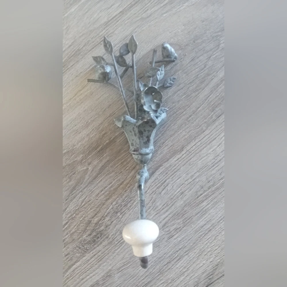 Decorative Floral Wall Hook - White Ceramic Knob